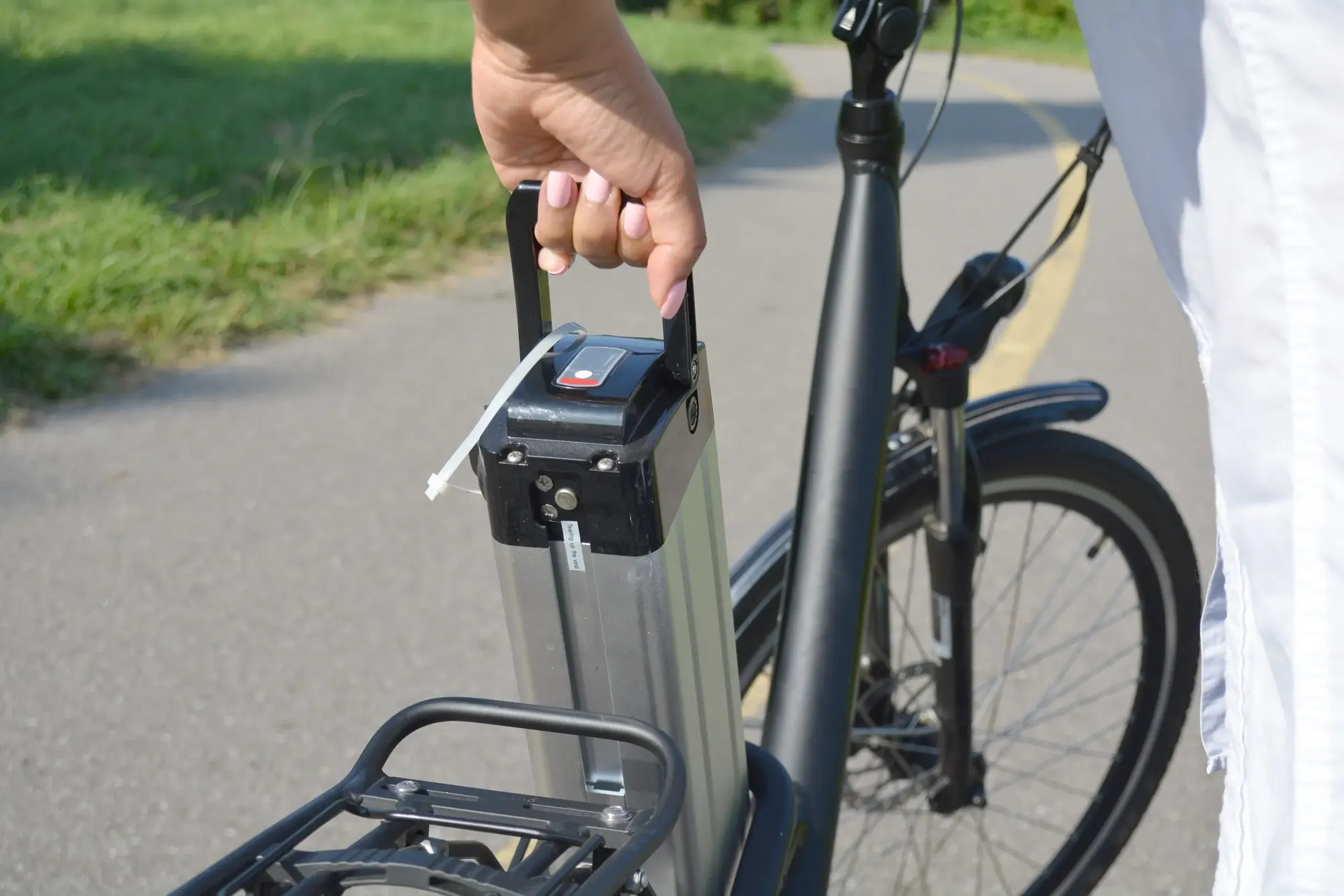 feature image The Evolution of E-Bike Batteries