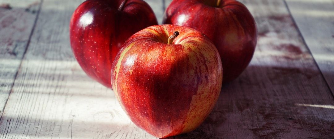 The Apple Paradox: Is Eating an Apple Every Day Truly Beneficial?